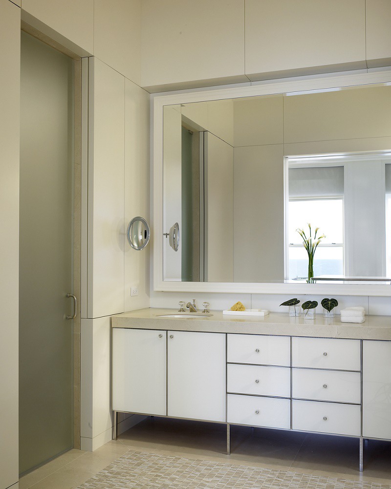 Kadlec modern deco master bathroom