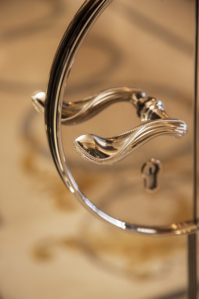 Louis Henri bespoke designed door handle detail