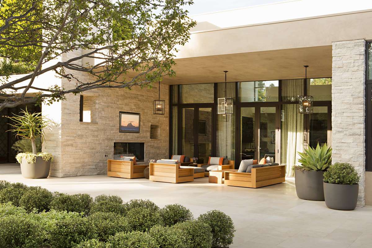 Beverly Hills Modern patio