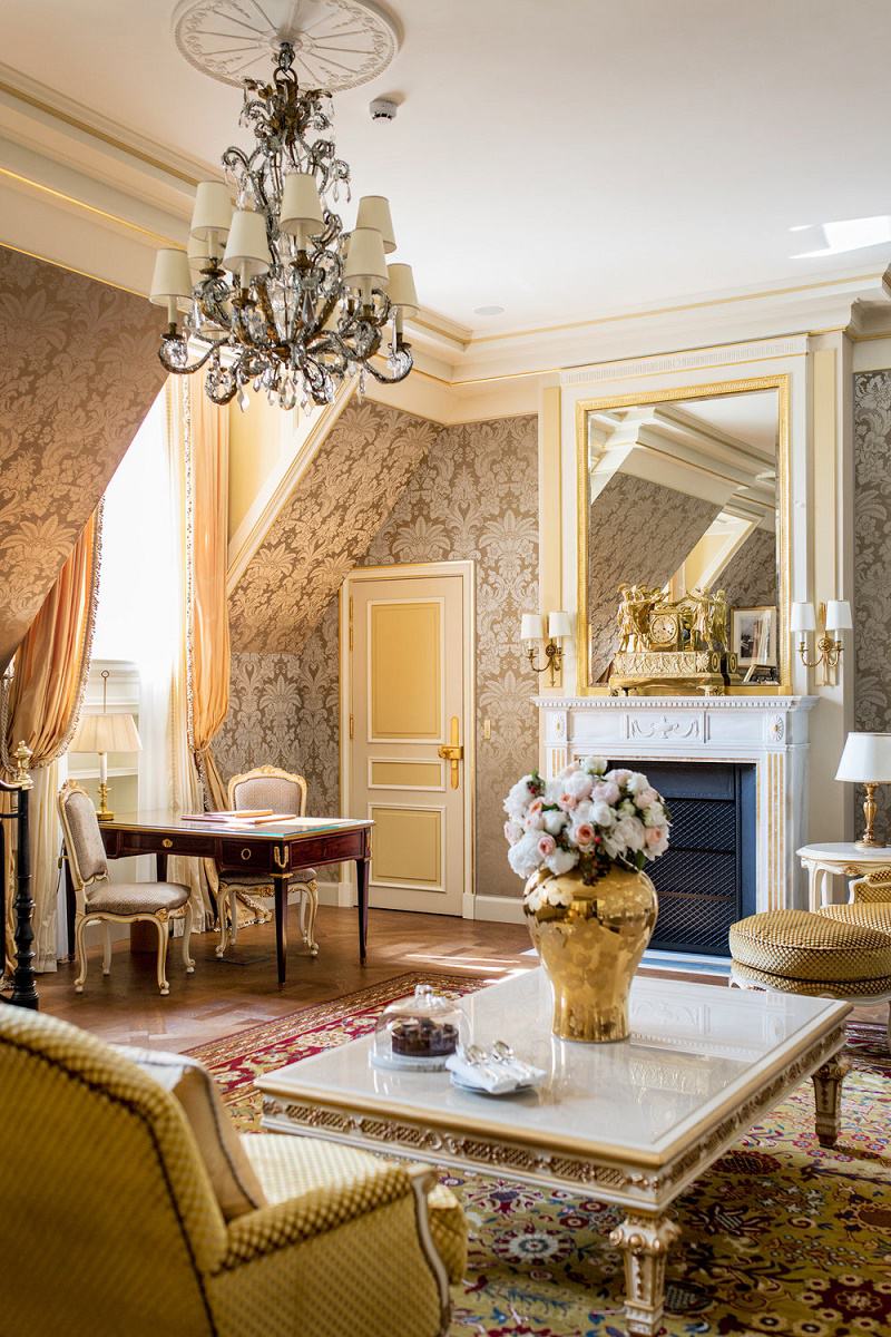 paris ritz French design suite f scott fitzgerald living room