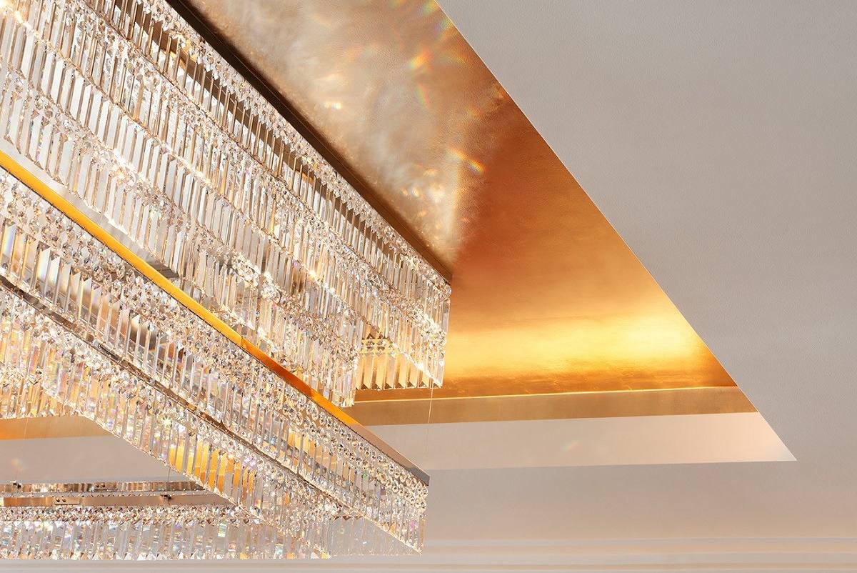 Oliver Burns Luxury bespoke design chandelier detail