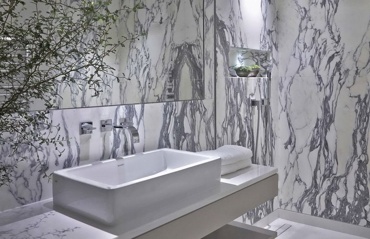 Louise Bradley Contemporary Classic Fusion bathroom 2